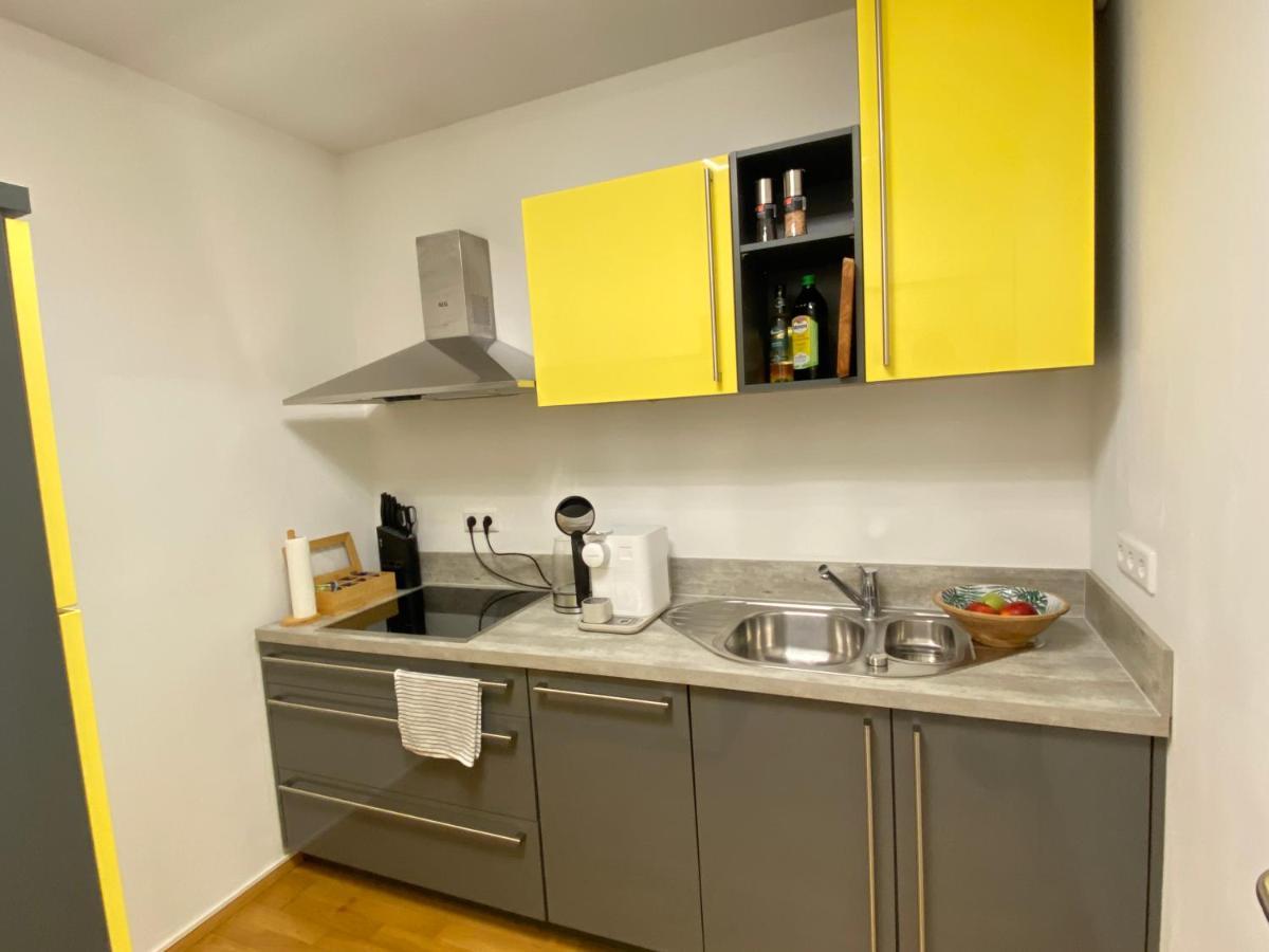 Luxomes: Tropical Style - Old Town - Apartament