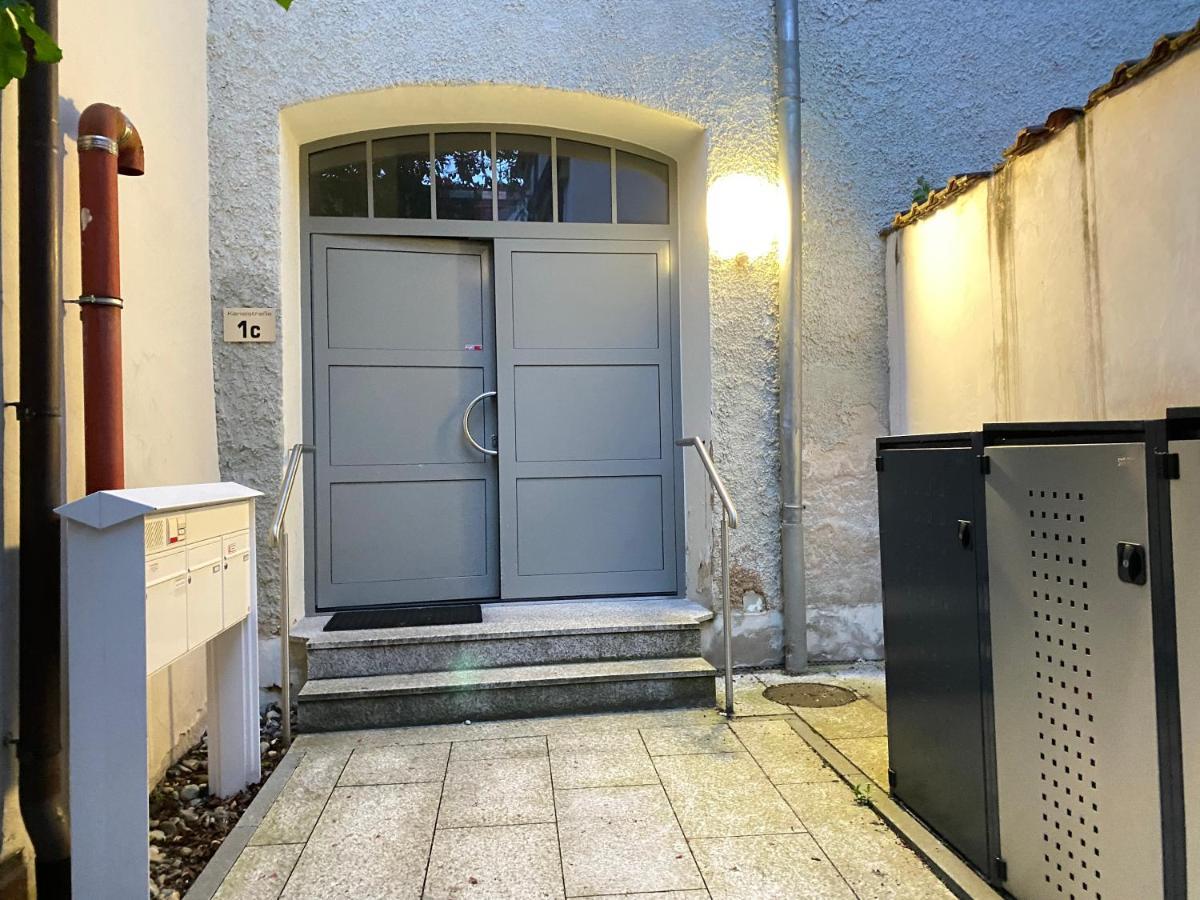 Apartment Luxomes: Tropical Style - Old Town - Ingolstadt